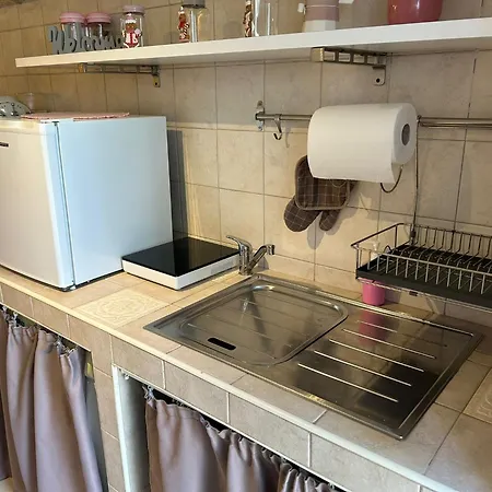 Milo's Ll בארי